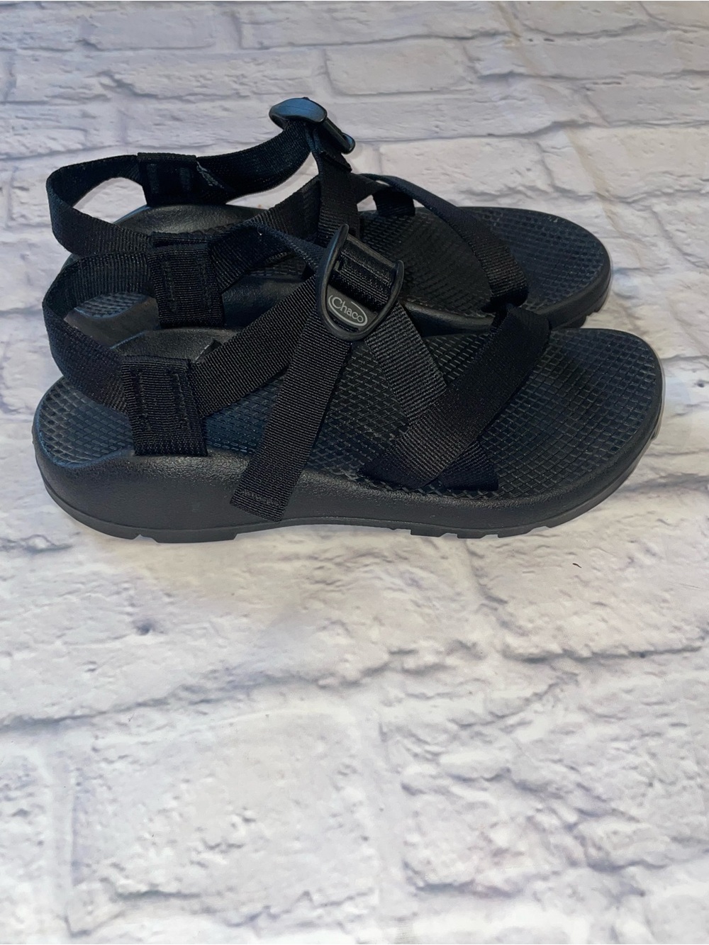 Chaco Women's Z/1 Adjustable Strap Classic Sandal. Black. Size 7